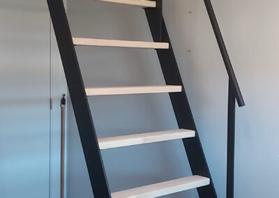 stalen-trap-houten-treden