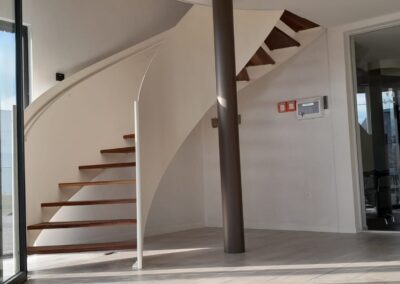 stalen-trap-houten-treden