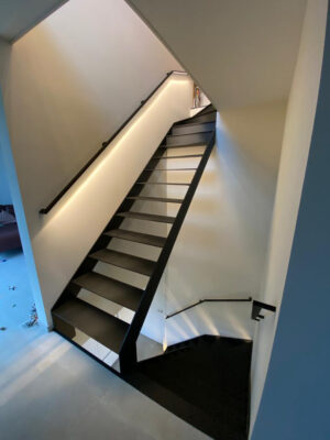 trapleuning met led-verlichting ingebouwd